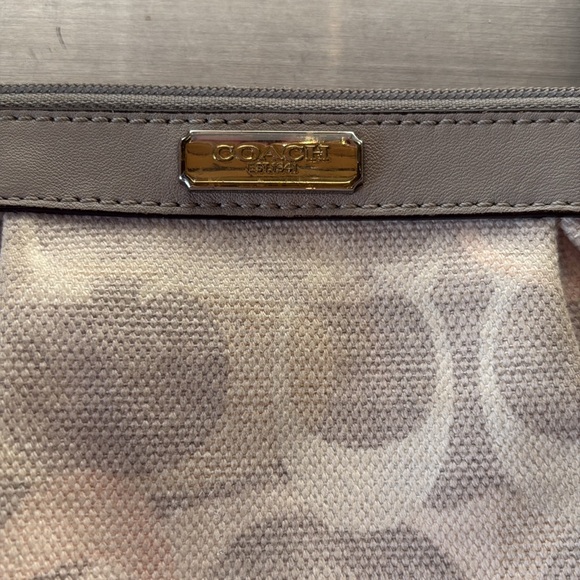 SOLD❣️❣️Vintage Y2K Coach Canvas Monogrammed Wristlet/Wallet💕 - Picture 3 of 11